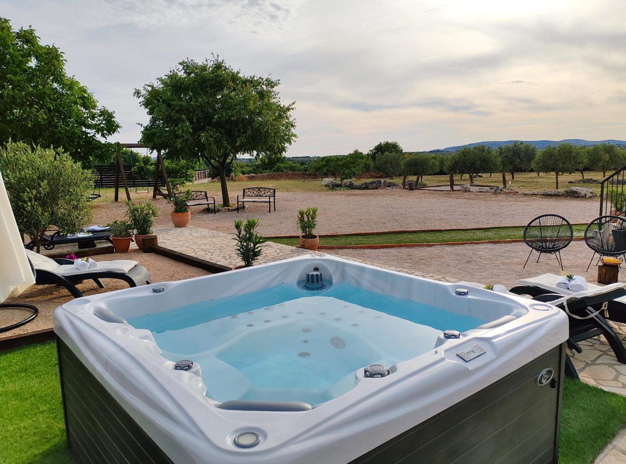 Holiday Home Juli With Jacuzzi Шибеник Экстерьер фото