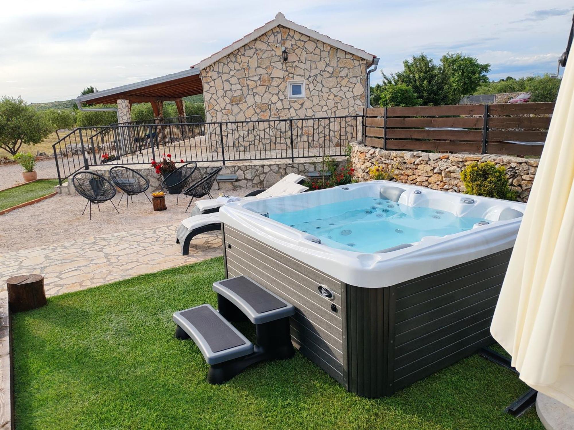 Holiday Home Juli With Jacuzzi Шибеник Экстерьер фото